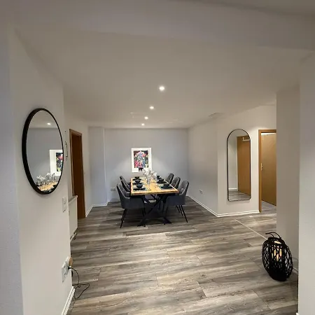 Moderne Designwohnung Fuer 6 Personen Mit 2 Baedern Appartement Dresde