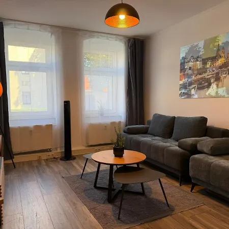 Appartement Moderne Designwohnung Fuer 6 Personen Mit 2 Baedern Dresde